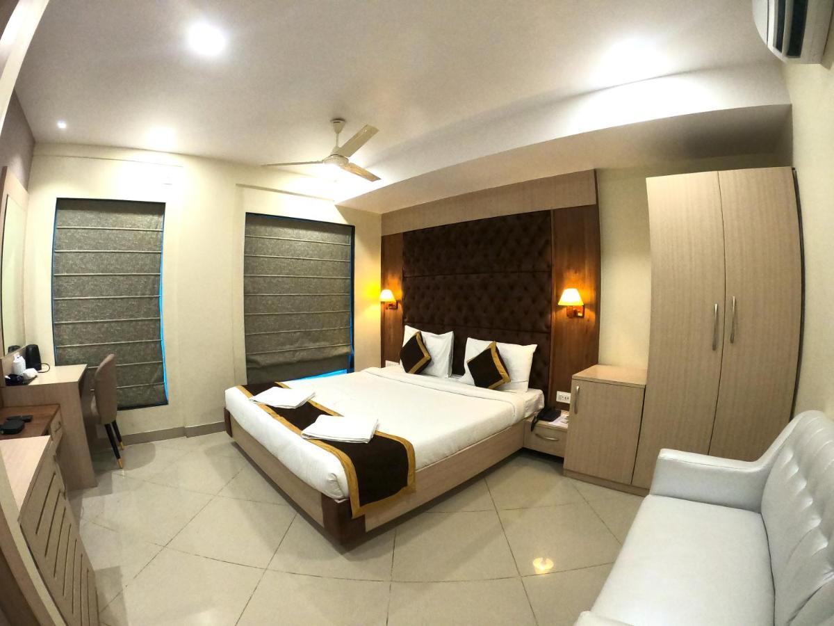 The Panash - Hotel & Banquet Kalkutta Exterior foto